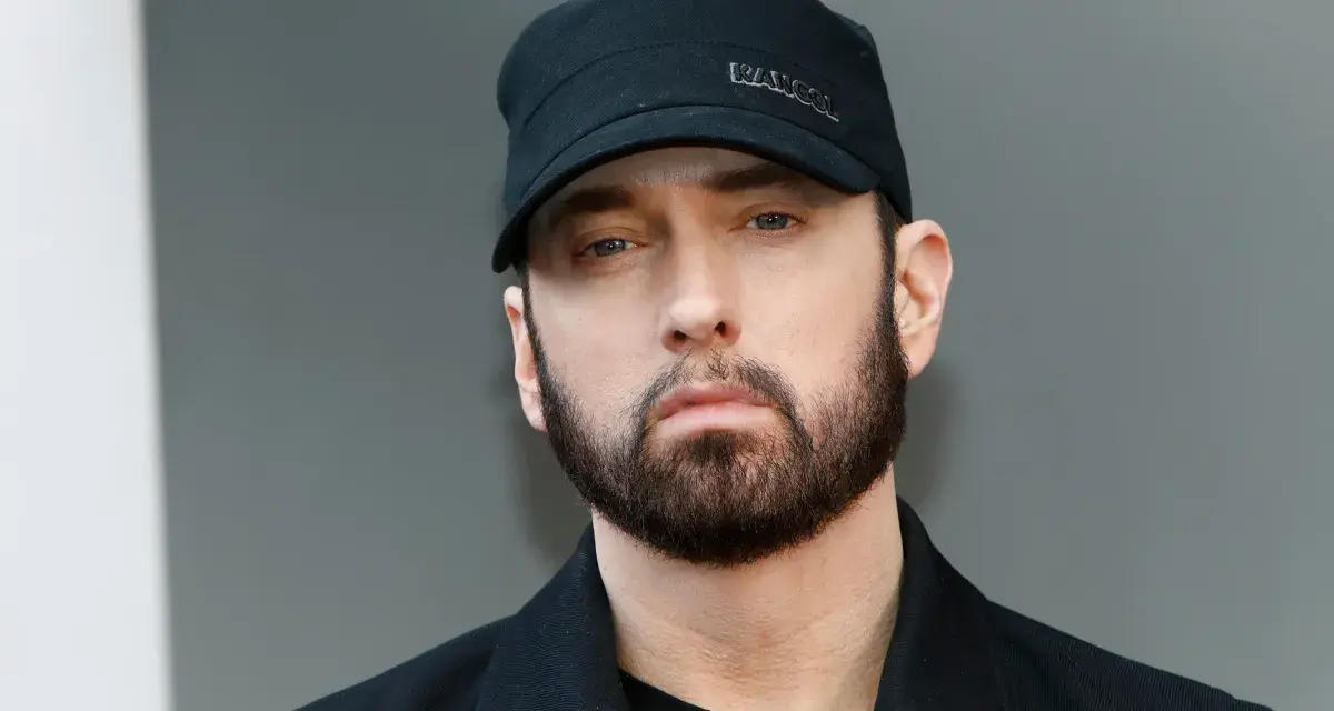 Ile lat ma Eminem? Zaskakująca historia jego życia i kariery
