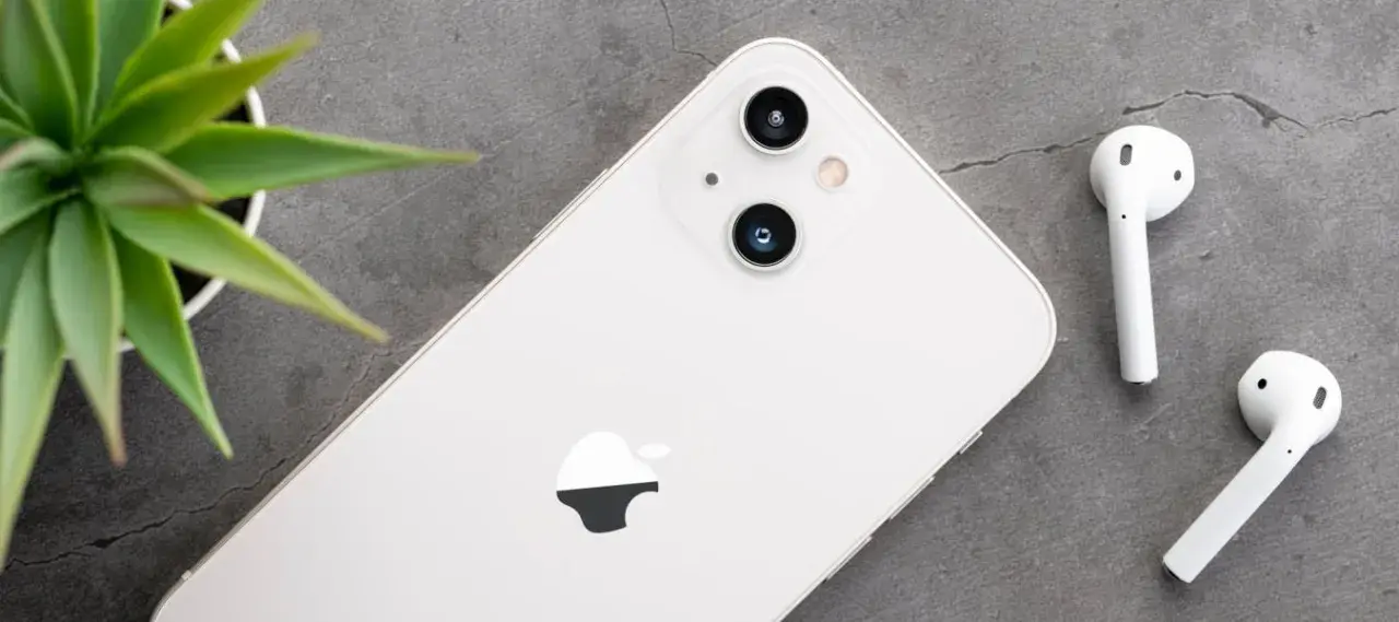 Jakie słuchawki do iPhone 11 wybrać, aby nie żałować zakupu?