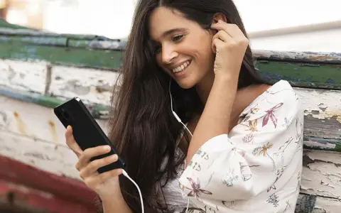 Jak pobrać muzykę z SoundCloud na Androida - proste sposoby na ściągnięcie utworów