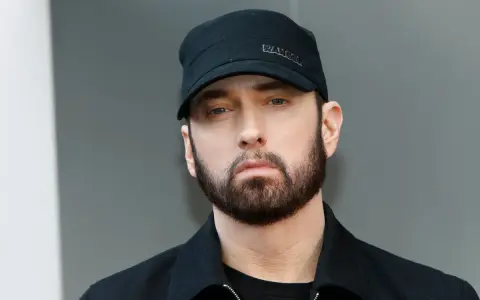 Ile lat ma Eminem? Zaskakująca historia jego życia i kariery