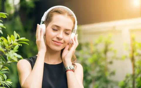 Co lepsze: Tidal czy Spotify? Porównanie jakości i doświadczeń użytkowników