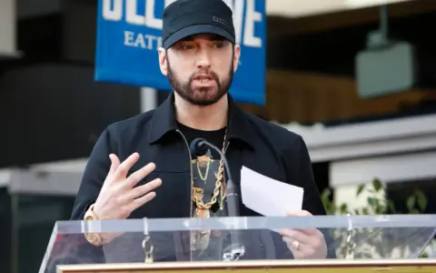 Co to jest Eminem? Poznaj jego życie, karierę i osiągnięcia