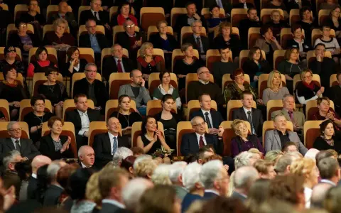 Jak ubrać się na koncert muzyki filmowej, by nie popełnić faux pas