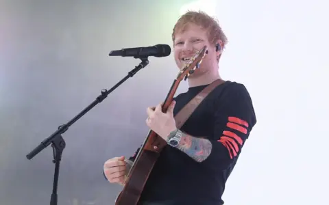 Ile trwa koncert Ed Sheerana w Warszawie? Sprawdź czas trwania!