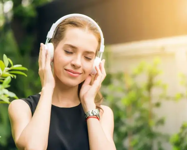 Co lepsze: Tidal czy Spotify? Porównanie jakości i doświadczeń użytkowników