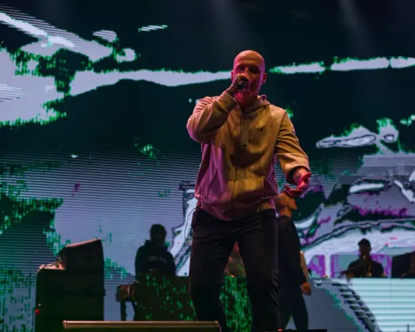 Ile kosztuje bilet na koncert Szpaka? Sprawdź ceny i opcje biletów