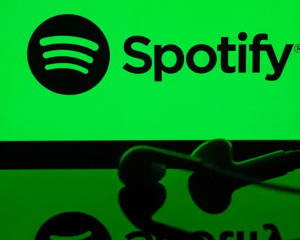 Spotify odtwarza losowo? Poznaj przyczyny i odzyskaj kontrolę