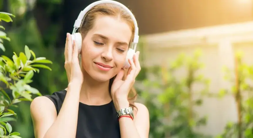 Co lepsze: Tidal czy Spotify? Porównanie jakości i doświadczeń użytkowników