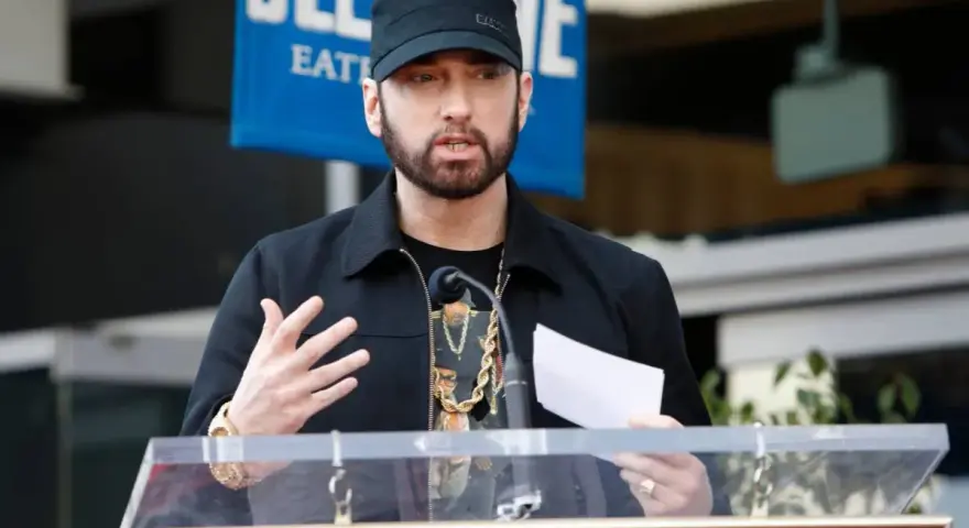 Kiedy ma urodziny Eminem? Odkryj ciekawostki o jego dacie urodzin